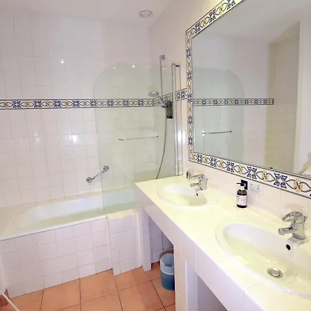 Logis - Restaurant Du Midi 3* Revel (Haute-Garonne)