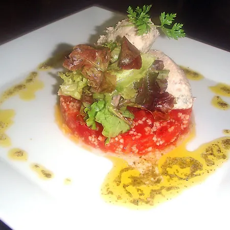 Logis - Restaurant Du Midi 3*