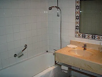 Hotel Logis - Restaurant Du Midi