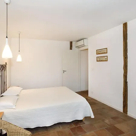 Logis - Restaurant Du Midi Hotel 3*