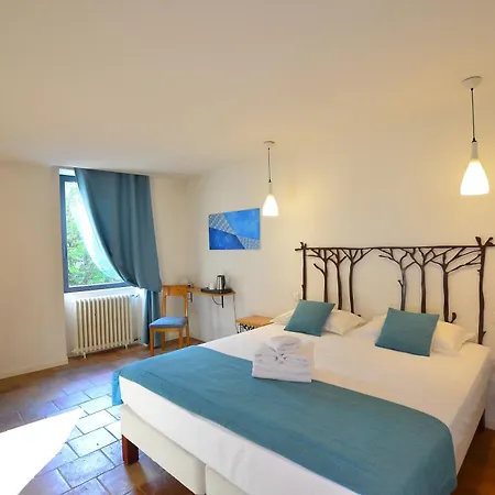 Logis - Restaurant Du Midi 3*