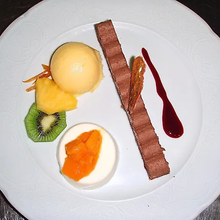 Logis - Restaurant Du Midi Szálloda Revel