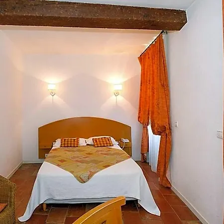 Logis - Restaurant Du Midi 3*