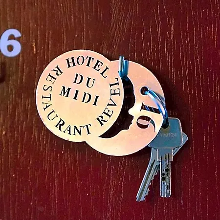 Hotel Logis - Restaurant Du Midi 3*