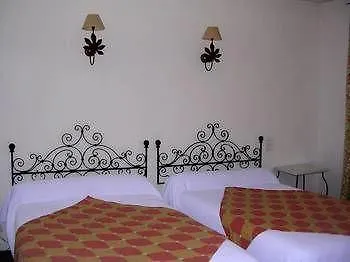 Logis - Restaurant Du Midi Hotel 3*